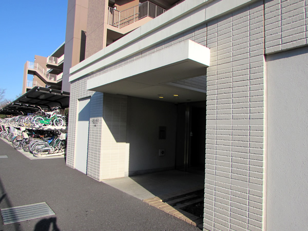 クレヴィア若葉台パークナード六番館の外観