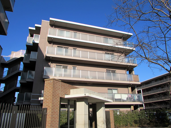 クレヴィア若葉台パークナード四番館の外観