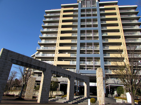 ファインストーリアフラッグコート（Ｆ棟）の外観