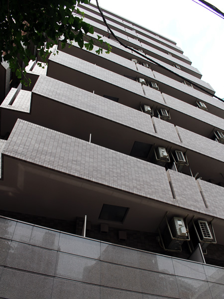 クレアシオン六本木の外観