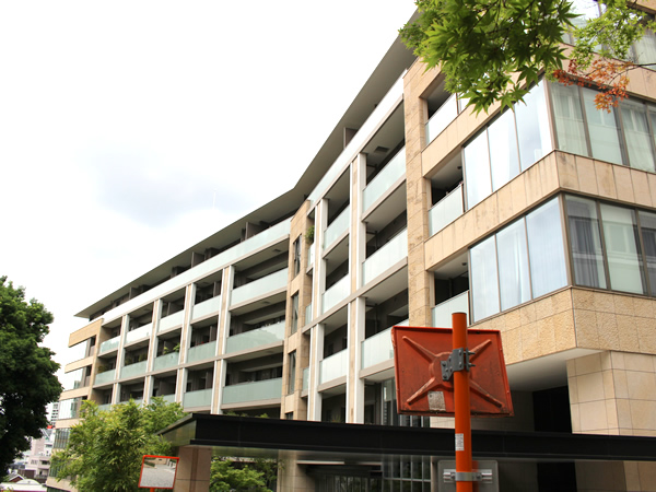 ブランズ麻布狸穴町の外観