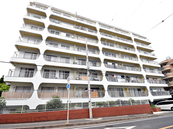 松戸インペリアルの外観