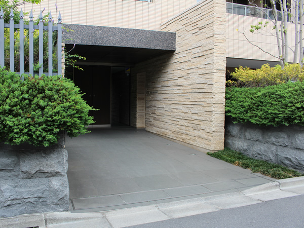 ウェリス麻布狸穴の外観