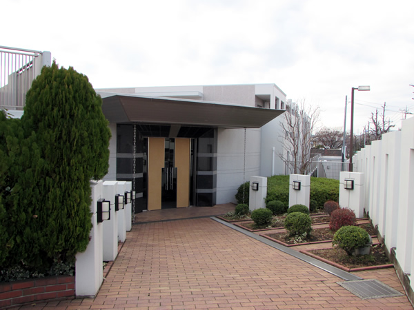 プラウディア五月台の外観