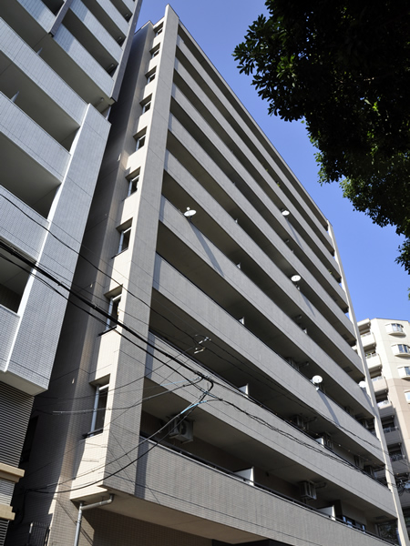 クリオ横浜関内2番館の外観