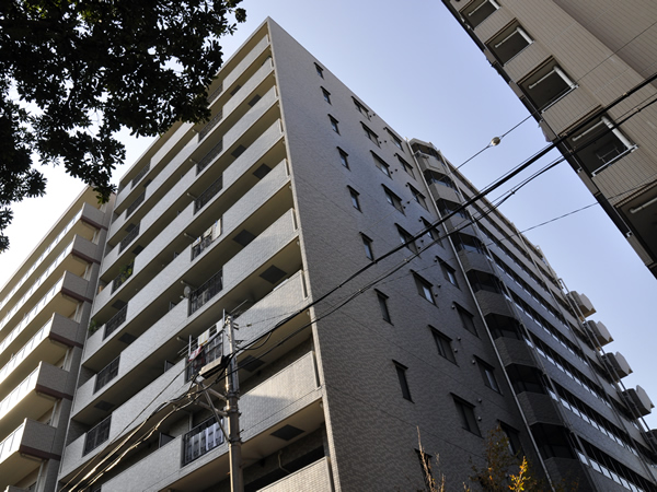 モナーク関内大通り公園前の外観