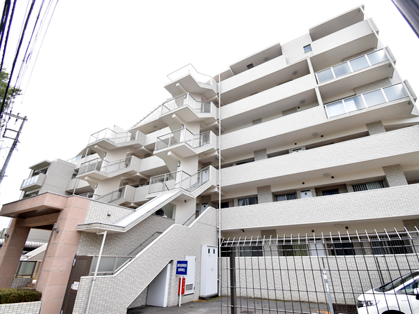 コンファーレ常盤平の外観