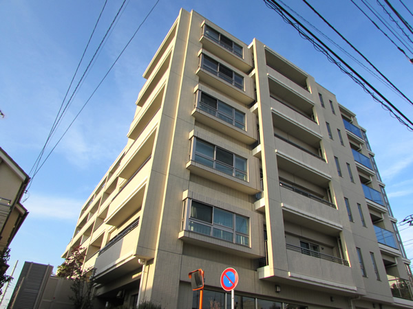 ライオンズ五月台レジデンスの外観