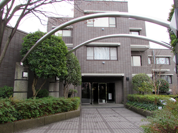 ガーデンテラス五月台の外観