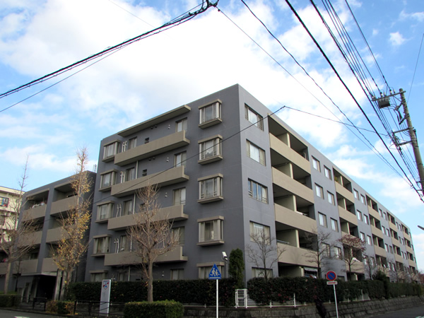 ガーデンステージ五月台の外観