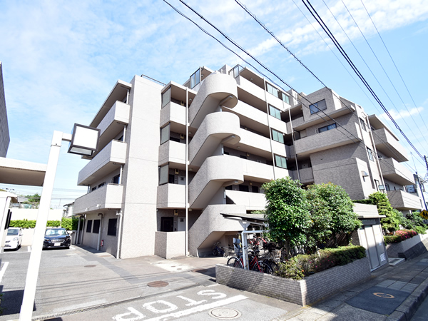 コスモ八柱の外観