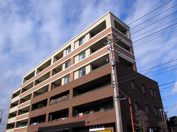 プラウディア五月台3の外観