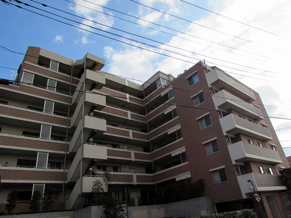 プラウディア五月台3の外観