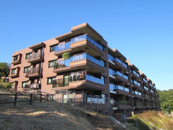 ライオンズはるひ野シーズンズテラスの外観