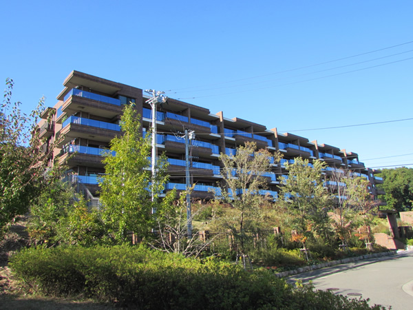 ライオンズはるひ野シーズンズテラスの外観