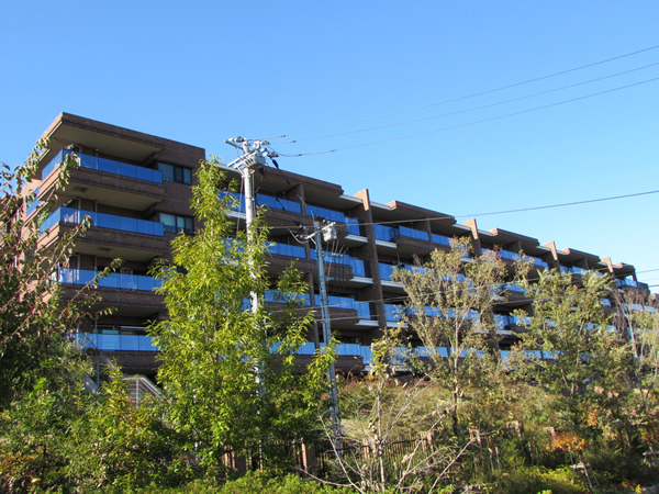 ライオンズはるひ野シーズンズテラスの外観