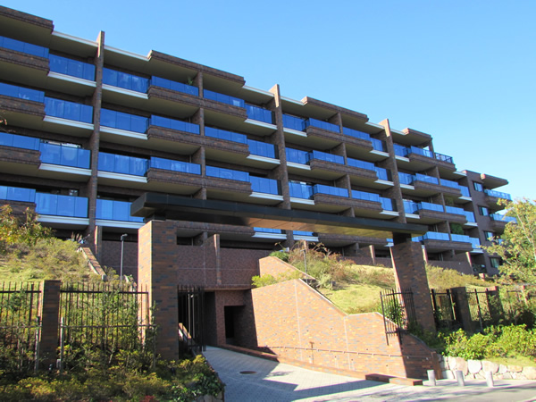 ライオンズはるひ野シーズンズテラスの外観