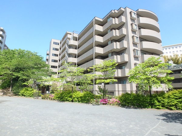 プランヴェール多摩川南久地の丘の外観