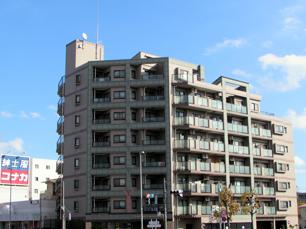 ライオンズヴィアーレ多摩永山の外観