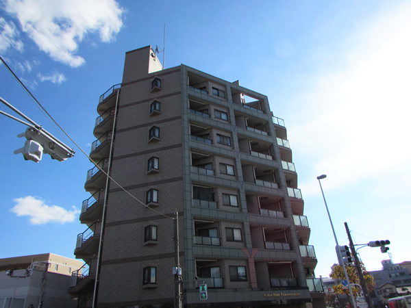 ライオンズヴィアーレ多摩永山の外観