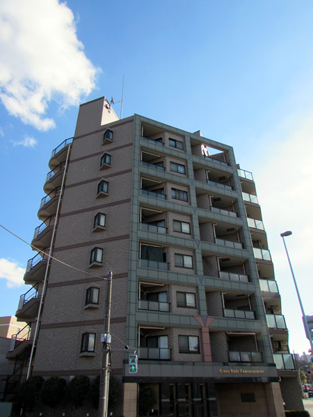 ライオンズヴィアーレ多摩永山の外観