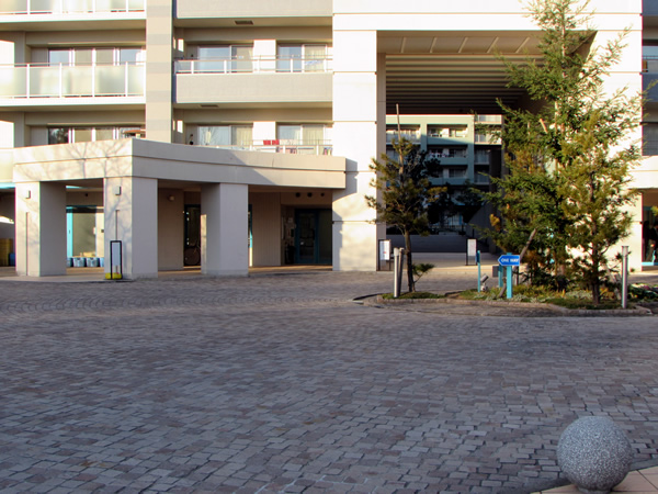 タンタタウンアルボの丘向陽台３番街の外観