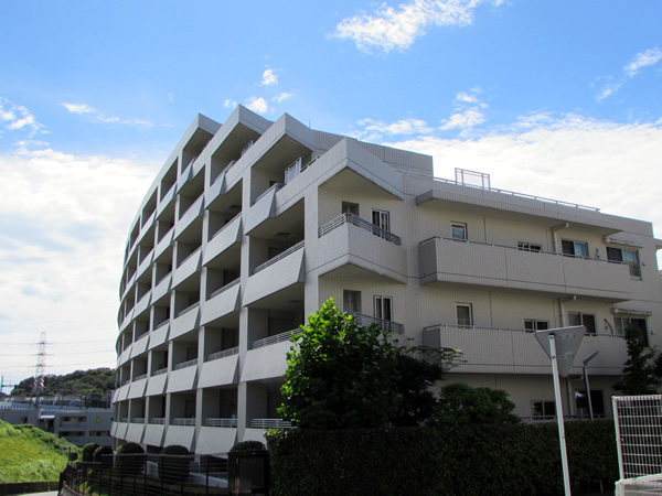 新百合ヶ丘パークハウスヒルズテラスの外観