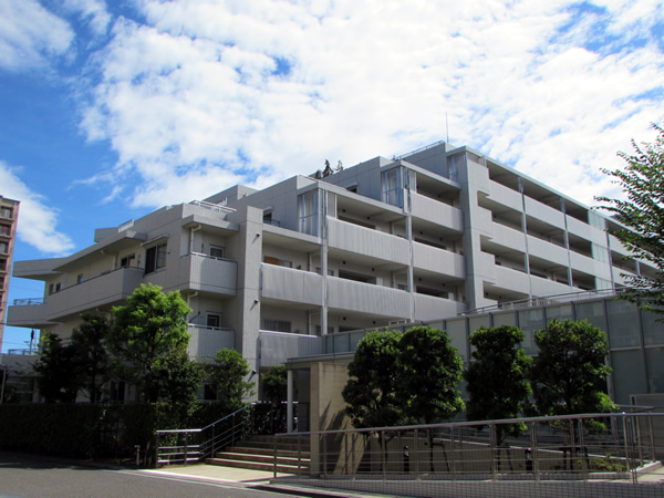 新百合ヶ丘パークハウスヒルズテラスの外観