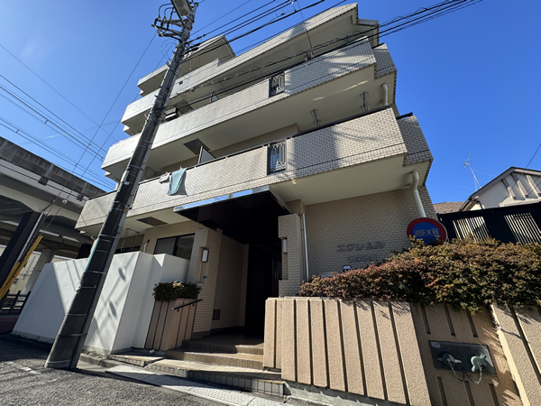 エクレール多摩永山の外観