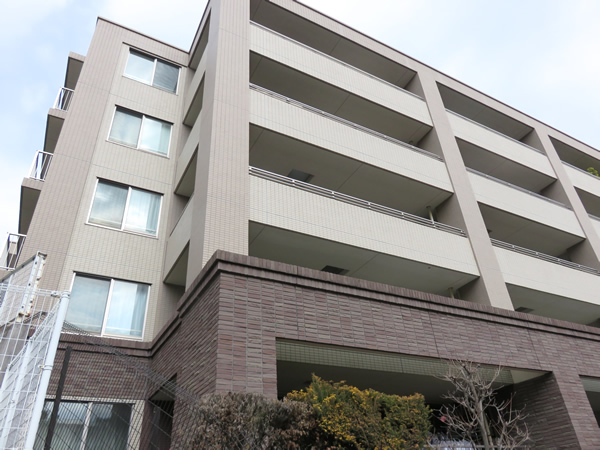 アルス藤が丘ステーショングランデの外観