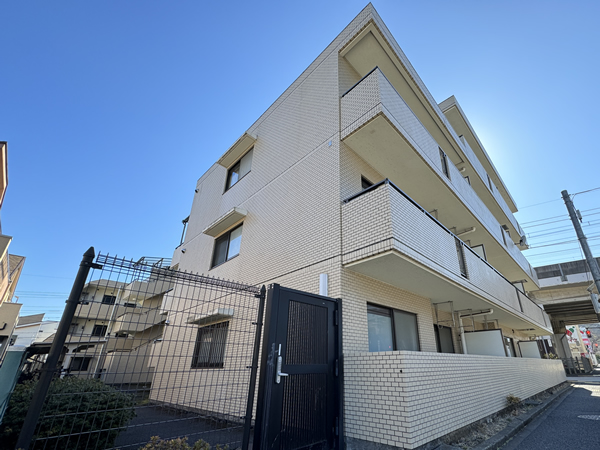 エクレール多摩永山の外観