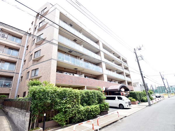 レクセルマンション原木中山の外観