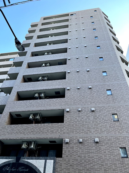 ガラステージ京橋の外観