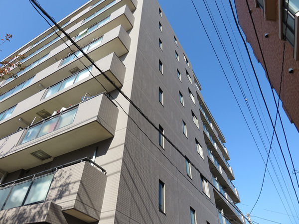 桜ヶ丘駅前ヒルズの外観