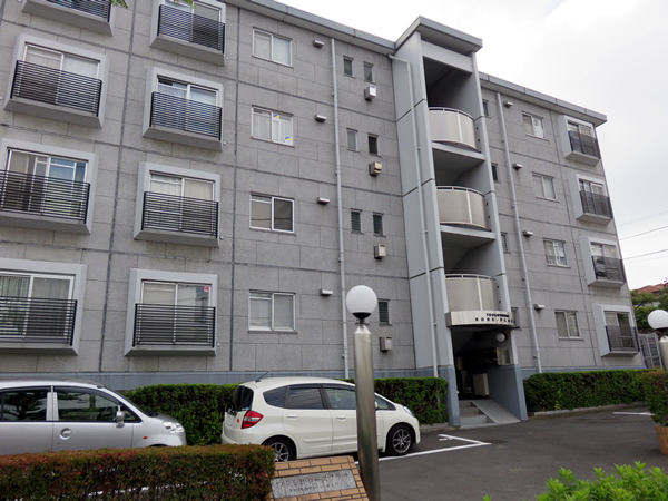 つくし野ローズプラザの外観