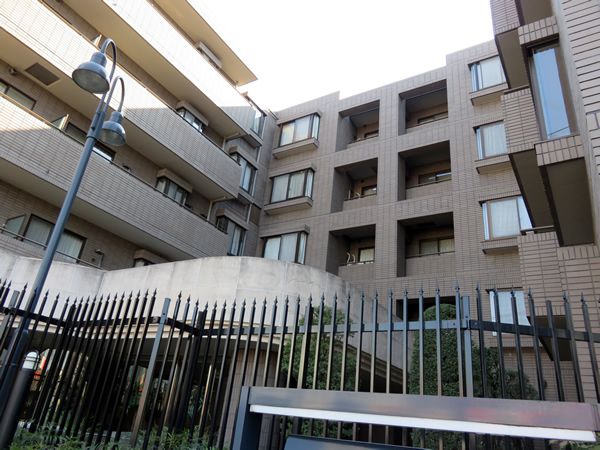 パークハイム新百合ヶ丘1番館の外観