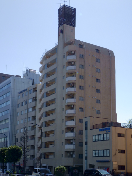 シャンボール白山の外観