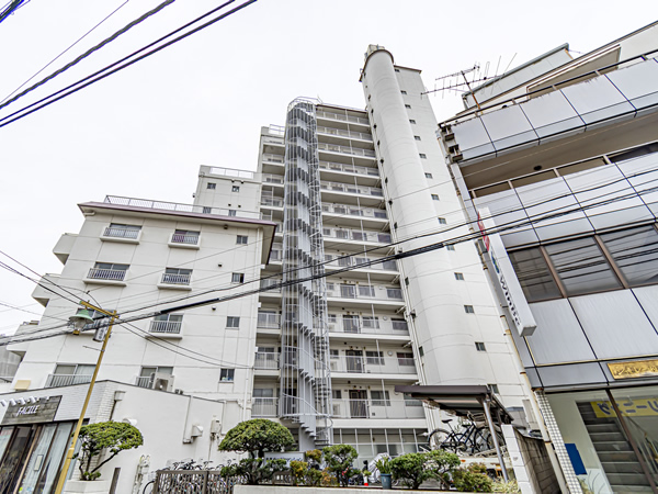 井草サマリヤマンションの外観