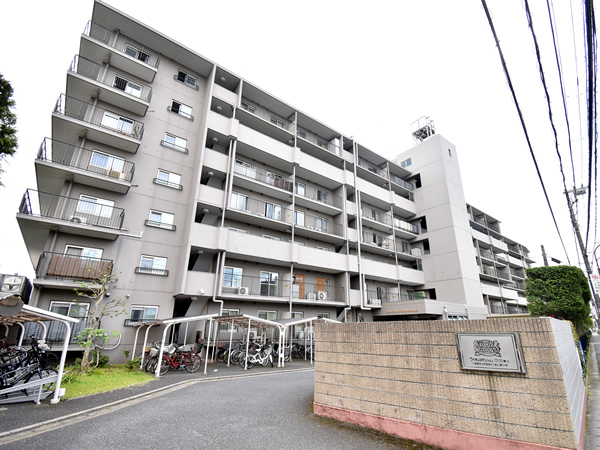 ライオンズマンション市川第3の外観