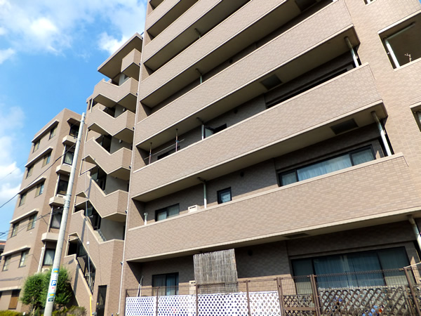 オセアンあざみ野イーストの外観