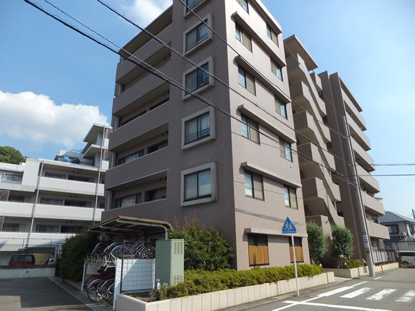 オセアンあざみ野イーストの外観