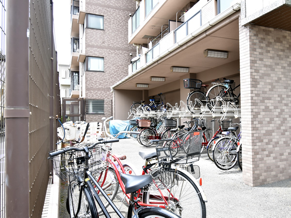 ライオンズマンション原木中山第3の外観