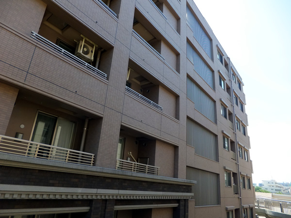 ナイス港北ニュータウンステーションプラザの外観