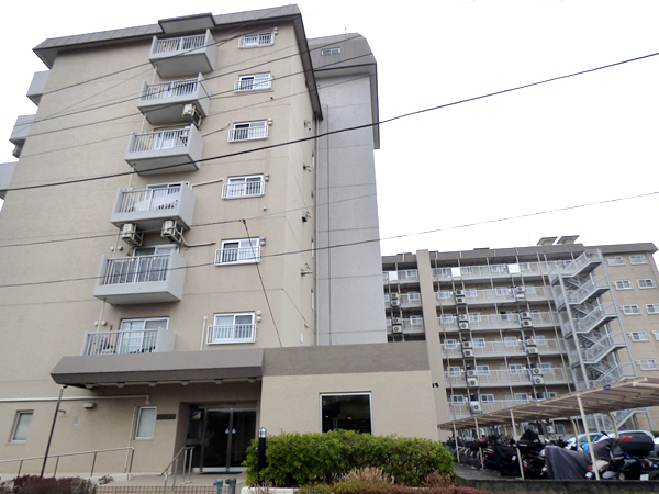 ドルミ鶴間の外観