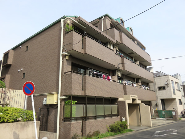 ドラゴンマンション町田2番館の外観