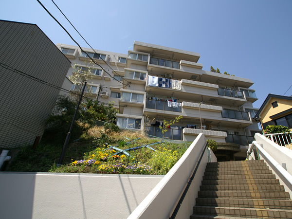 リマスポット百合ヶ丘の外観