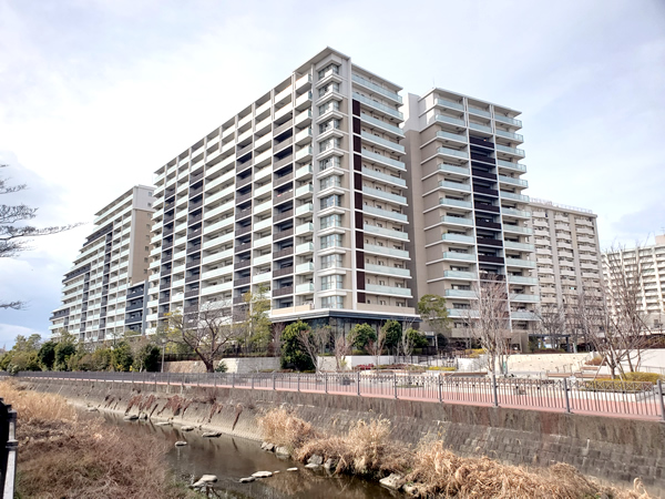 パークホームズ横浜本郷台リバーサイドヴィラ THE WESTの外観