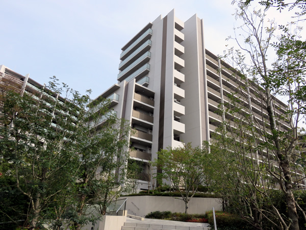 プラウド町田の外観