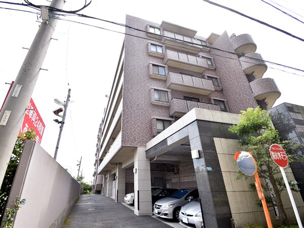 クレッセント原木中山の外観