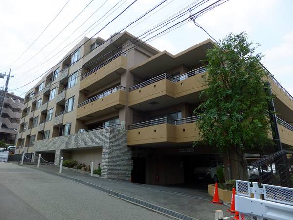 ビッグヴァン宮前平の外観